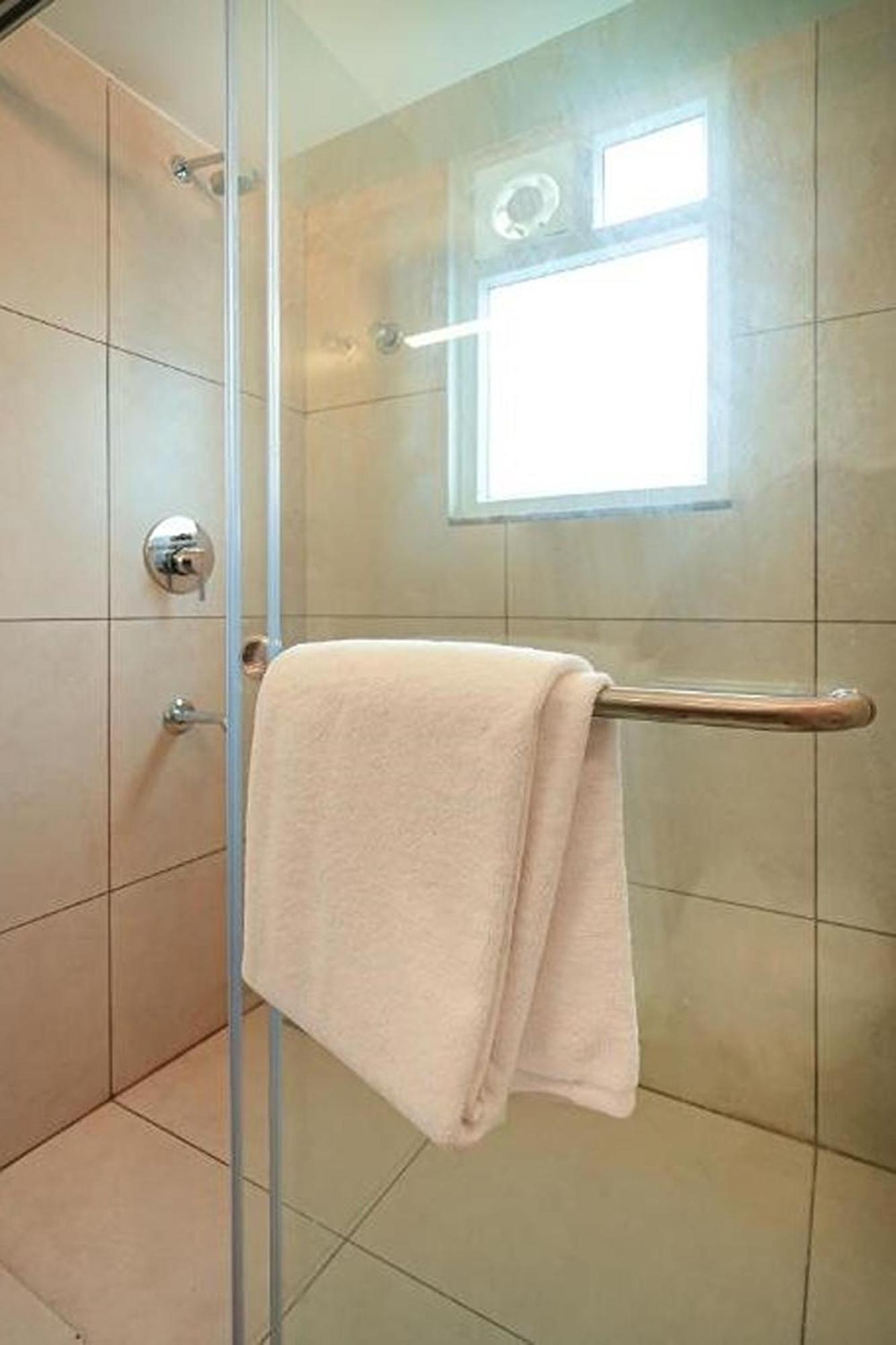 העיר בנגלור Wandr Hotel- Near Mg Road מראה חיצוני תמונה