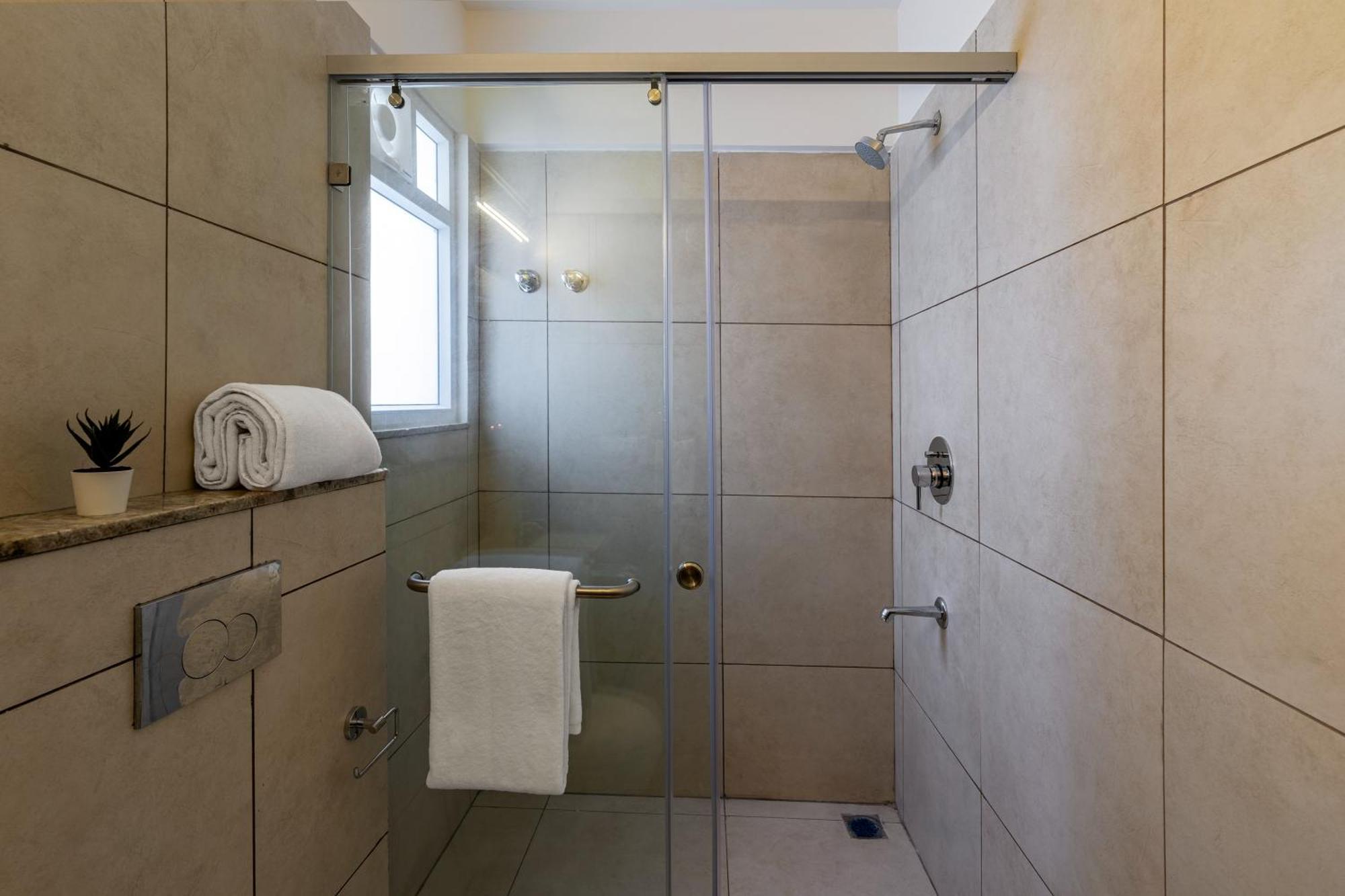העיר בנגלור Wandr Hotel- Near Mg Road מראה חיצוני תמונה